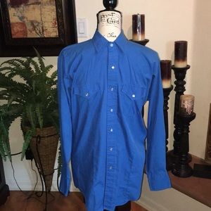 - Running button down shirt blue size 15 1/2